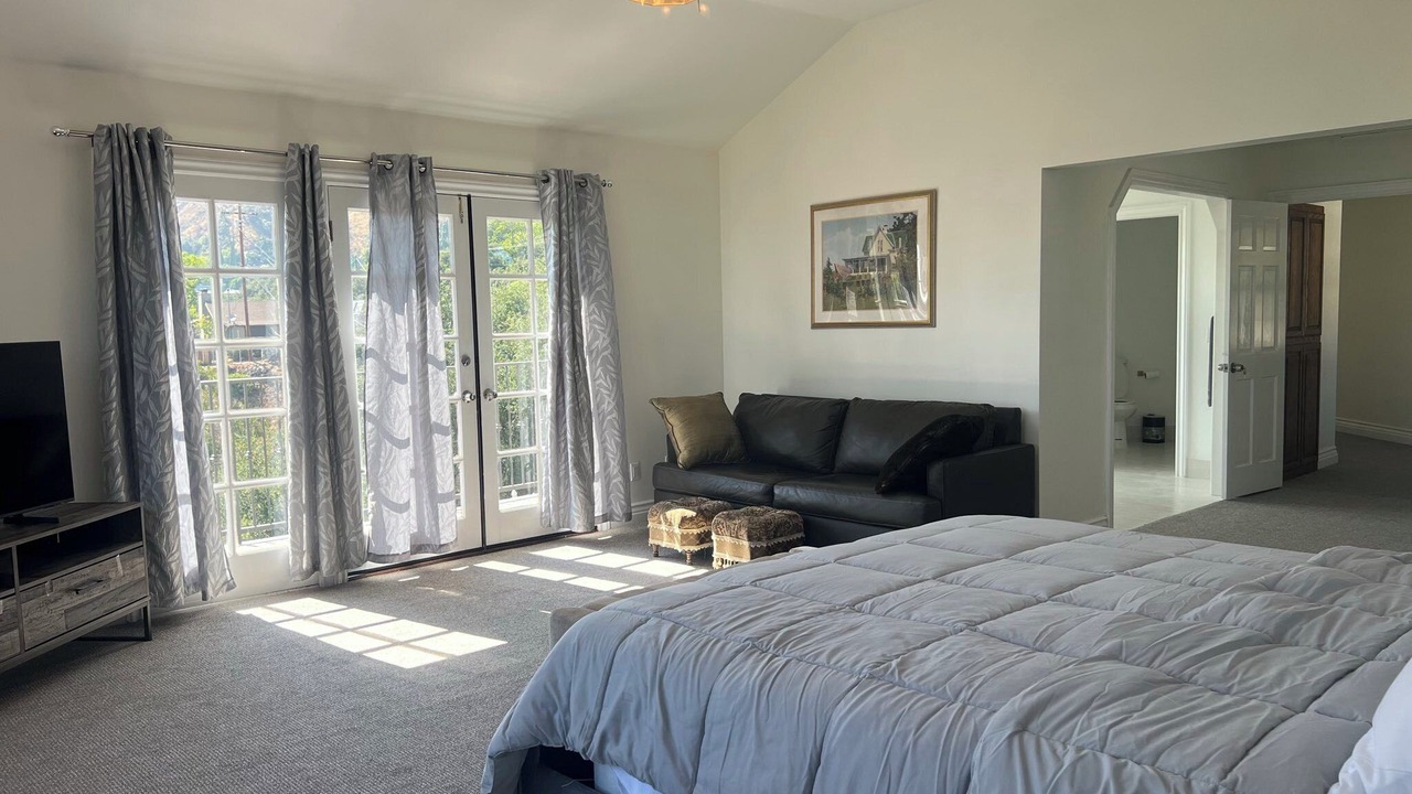 Photo of Bedroom in Sierra Madre