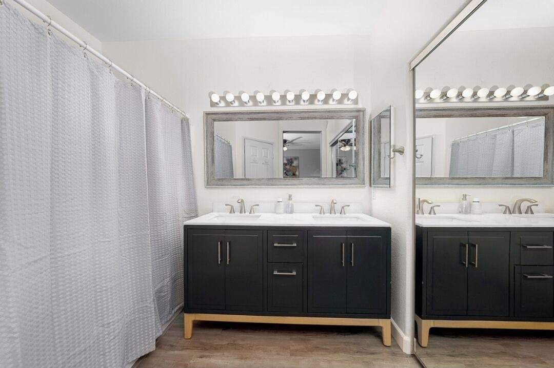 Photo of Bathroom in Ocean View Hills