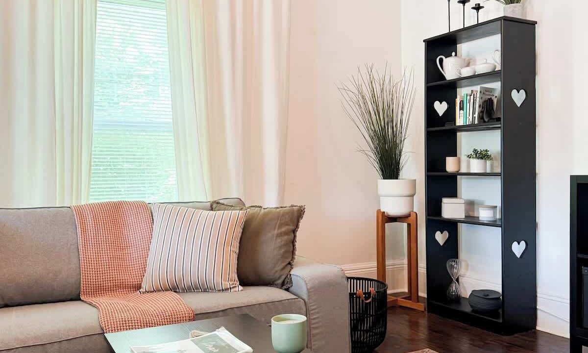 Photo of Livingroom in Lorain