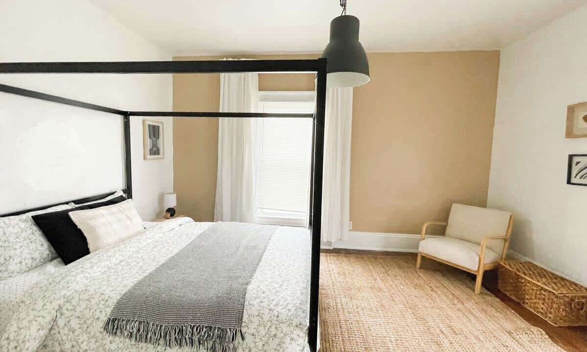 Photo of Bedroom in Lorain
