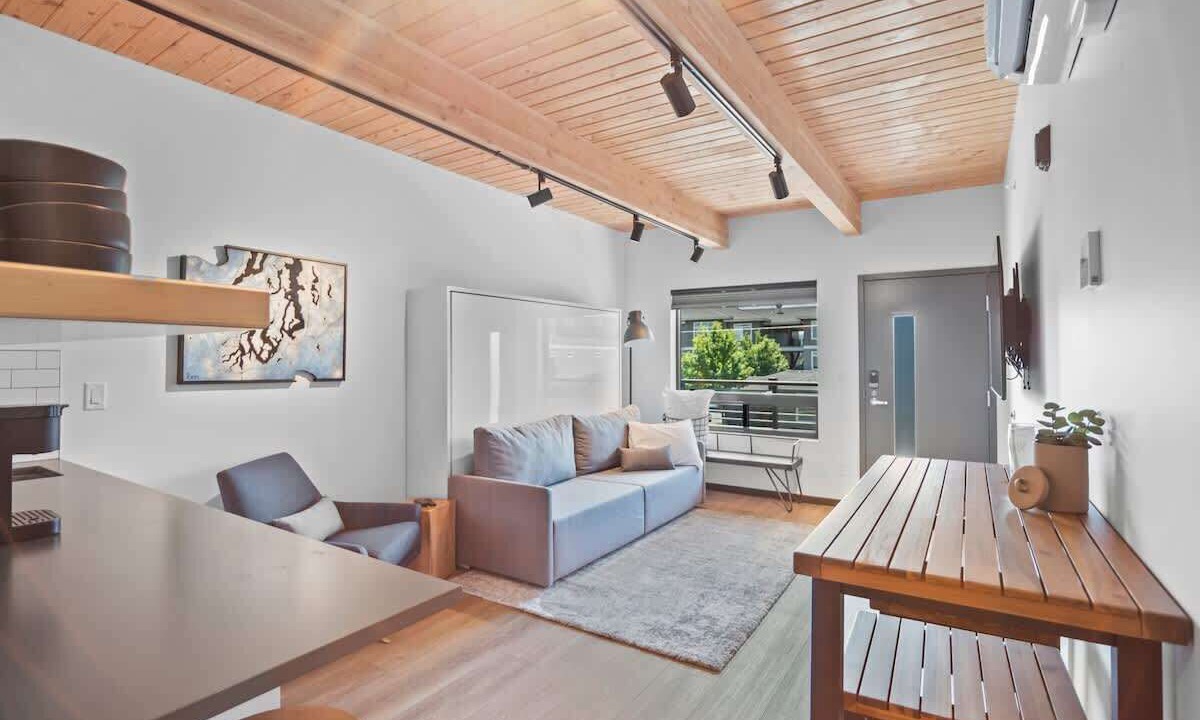 Photo of Livingroom in West Central