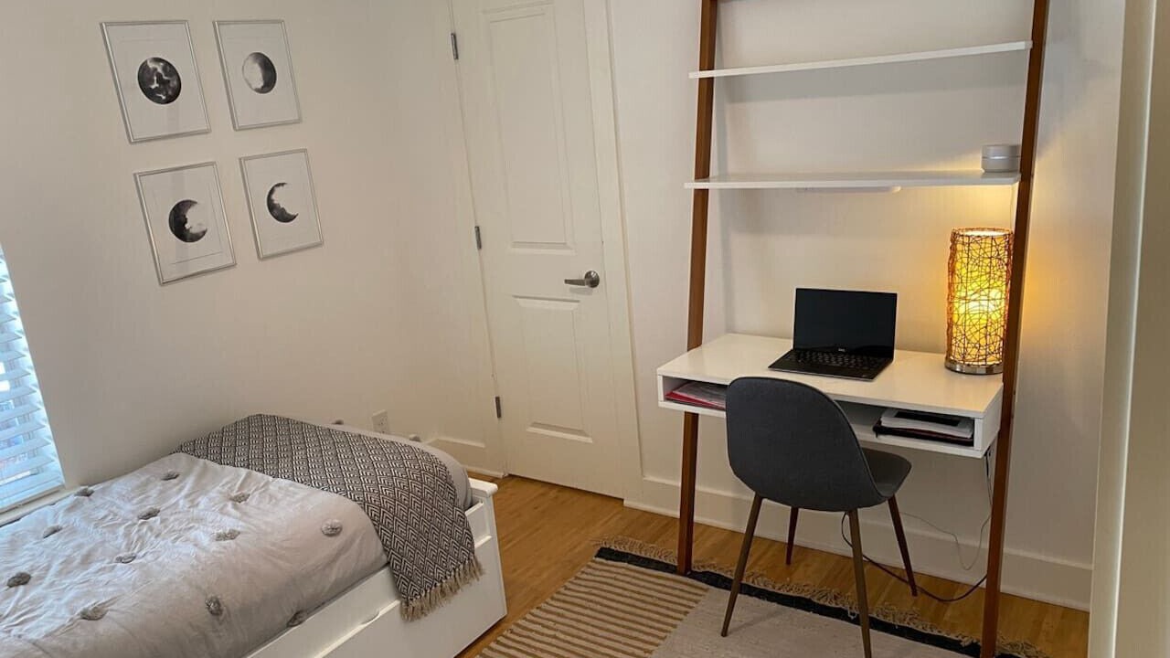 Photo of Bedroom in Blackshear-Prospect Hill