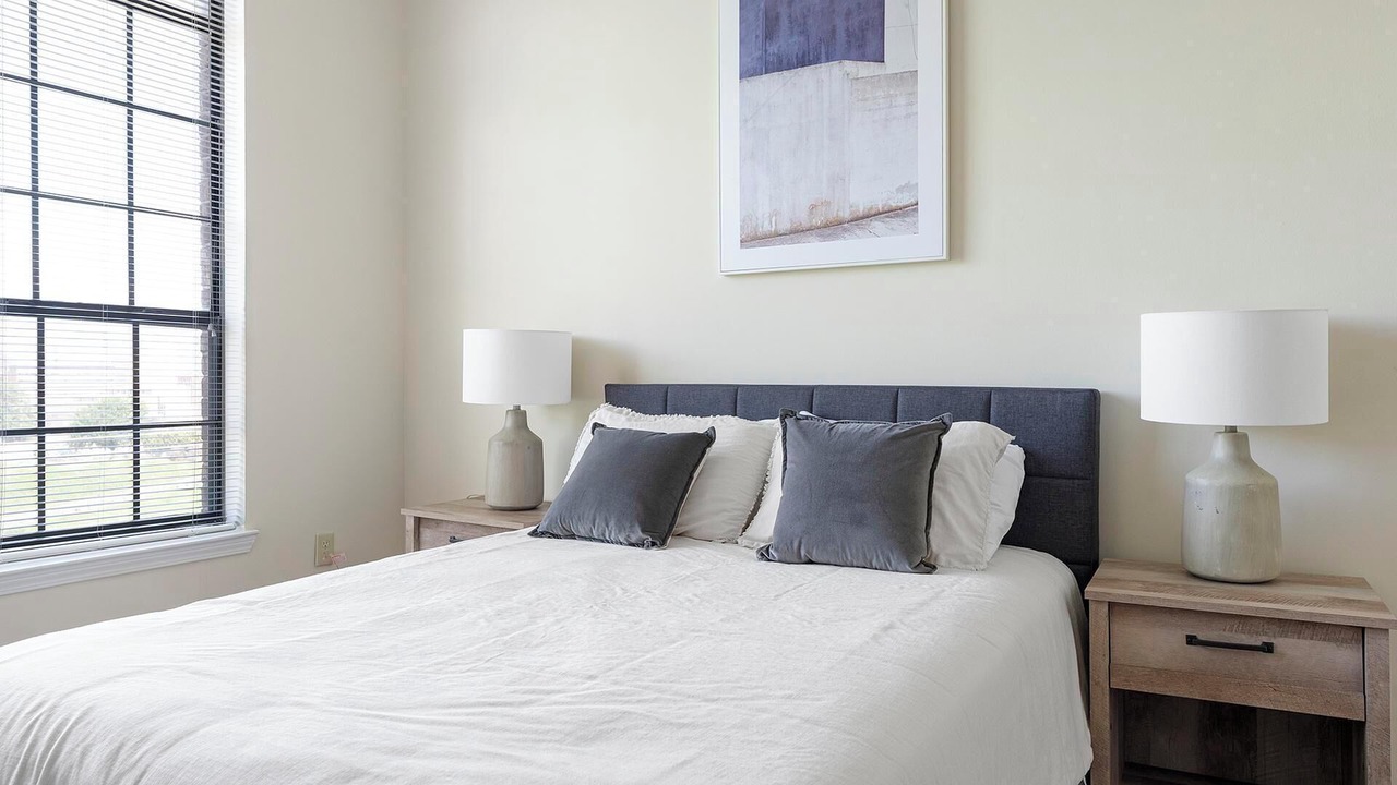 Photo of Bedroom in New Pathways