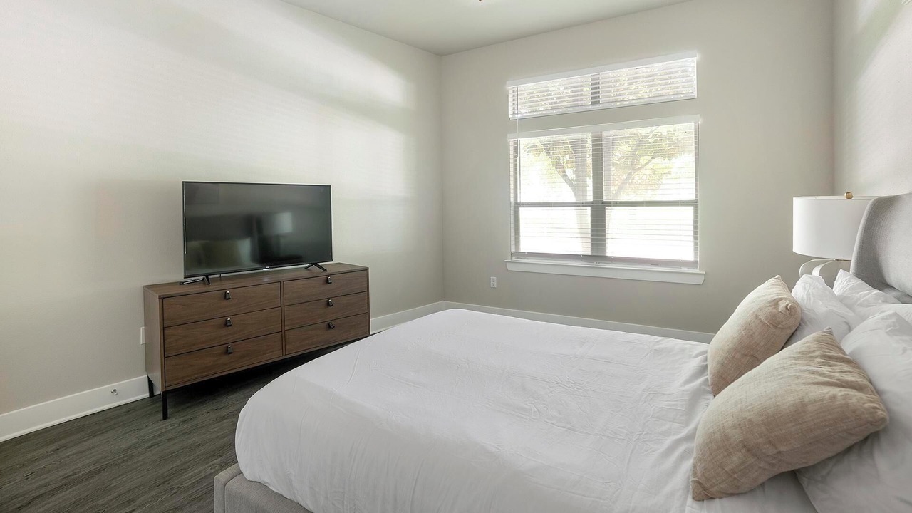Photo of Bedroom in Nassau Bay