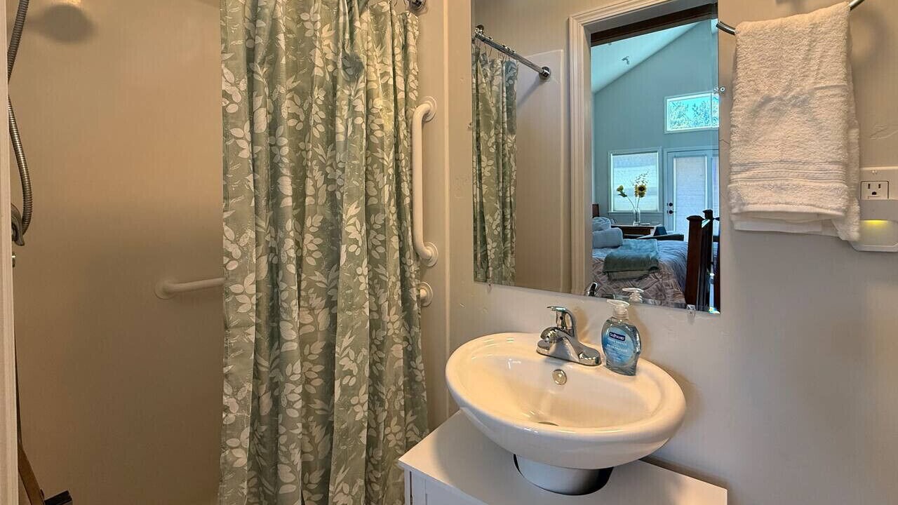Photo of Bathroom in Veterans Park