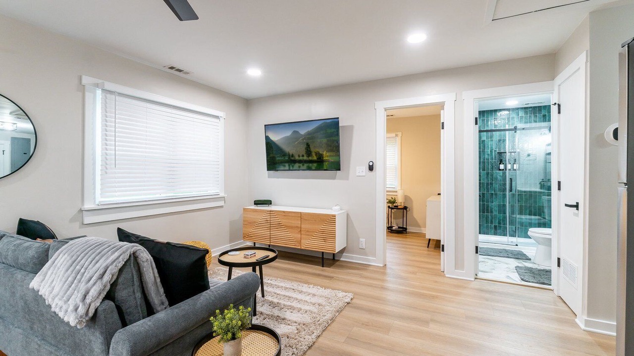 Photo of Livingroom in Lakeview