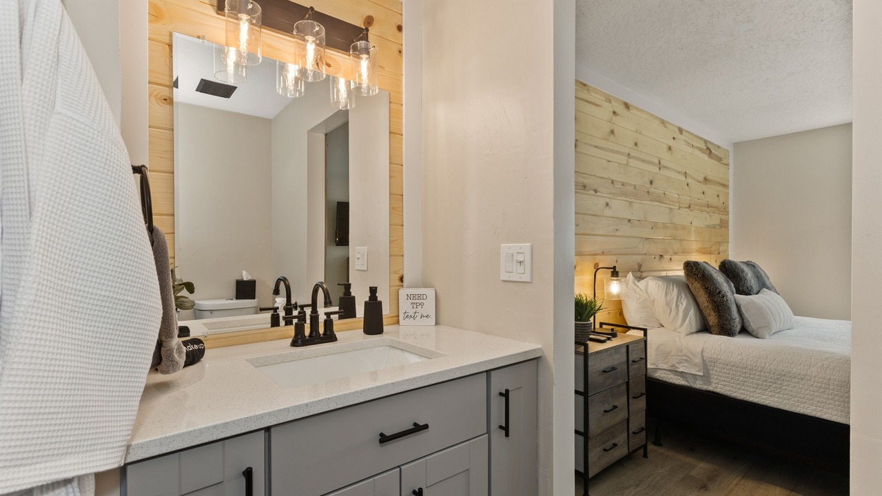 Photo of Bedroom in Eagle
