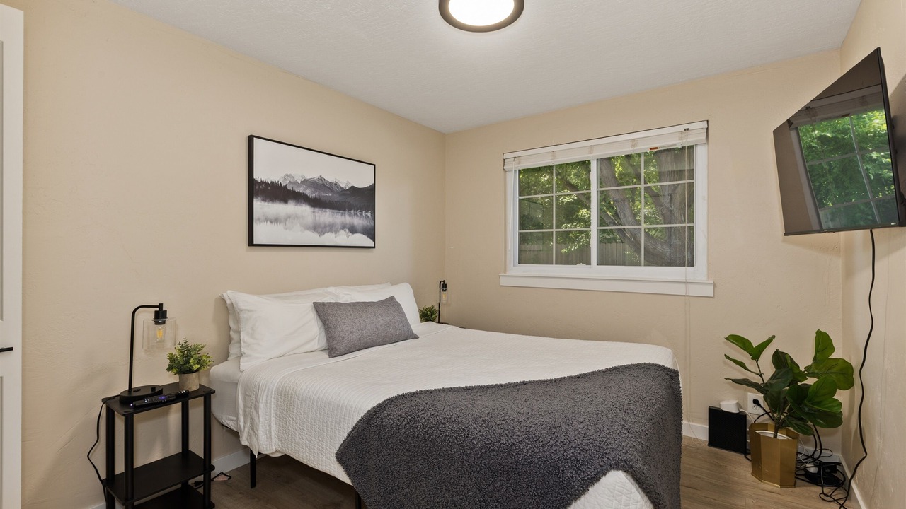 Photo of Bedroom in Eagle