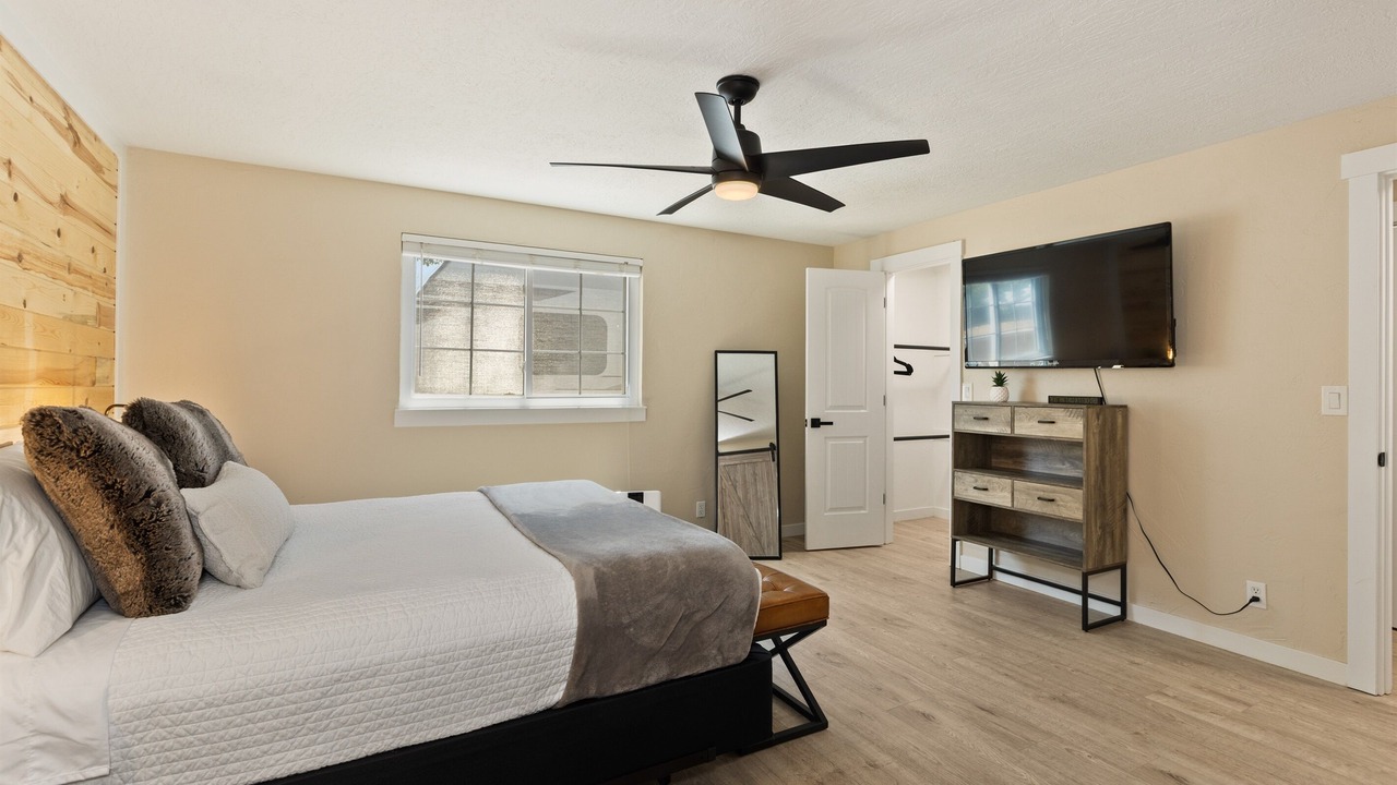 Photo of Bedroom in Eagle