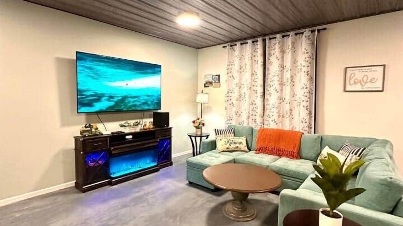 Photo of Livingroom in Lewistown