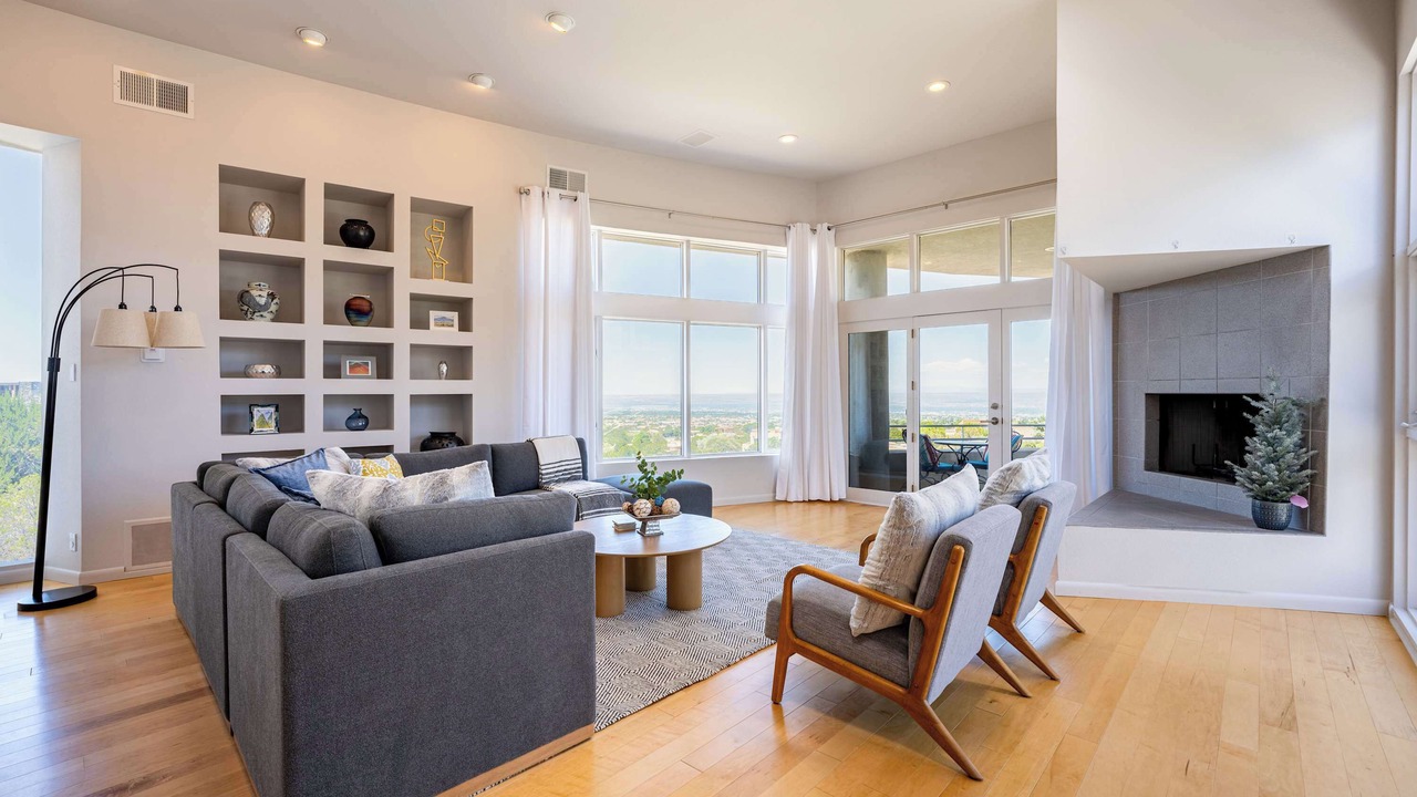 Photo of Livingroom in Sandia Heights South