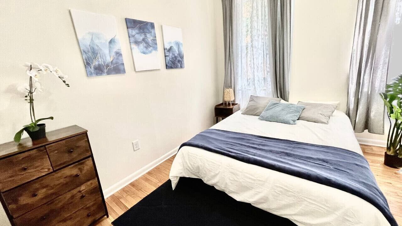 Photo of Bedroom in Gayborhood