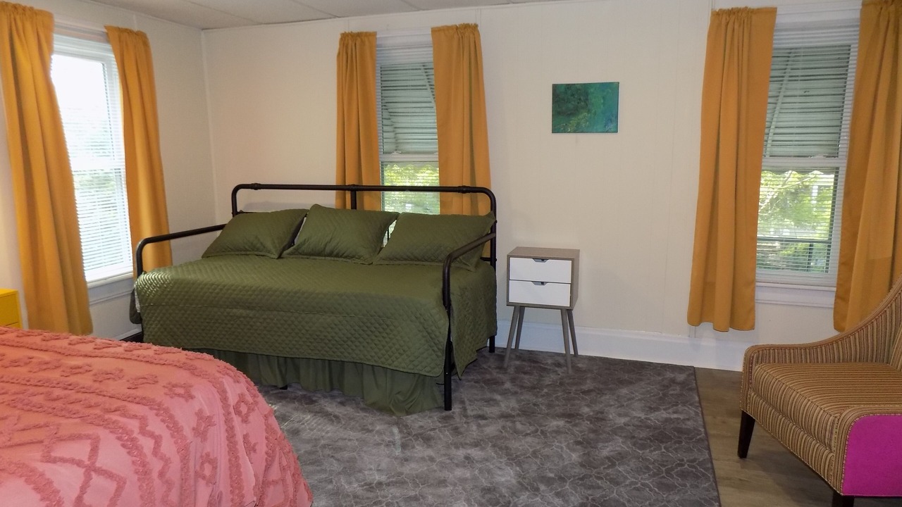 Photo of Bedroom in Old North Columbus