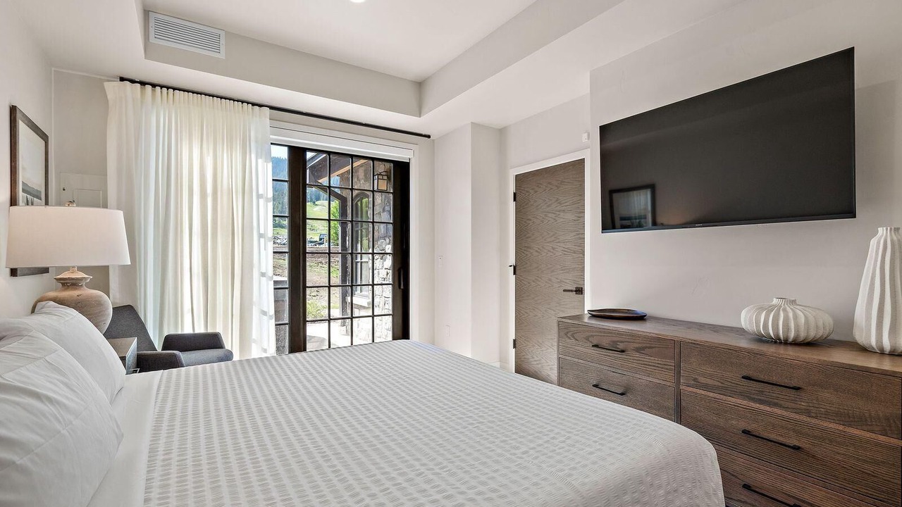 Photo of Bedroom in Tamarack Resort