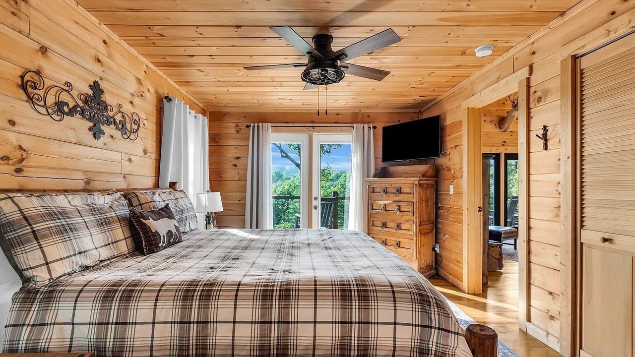 Photo of Bedroom in My Mountain