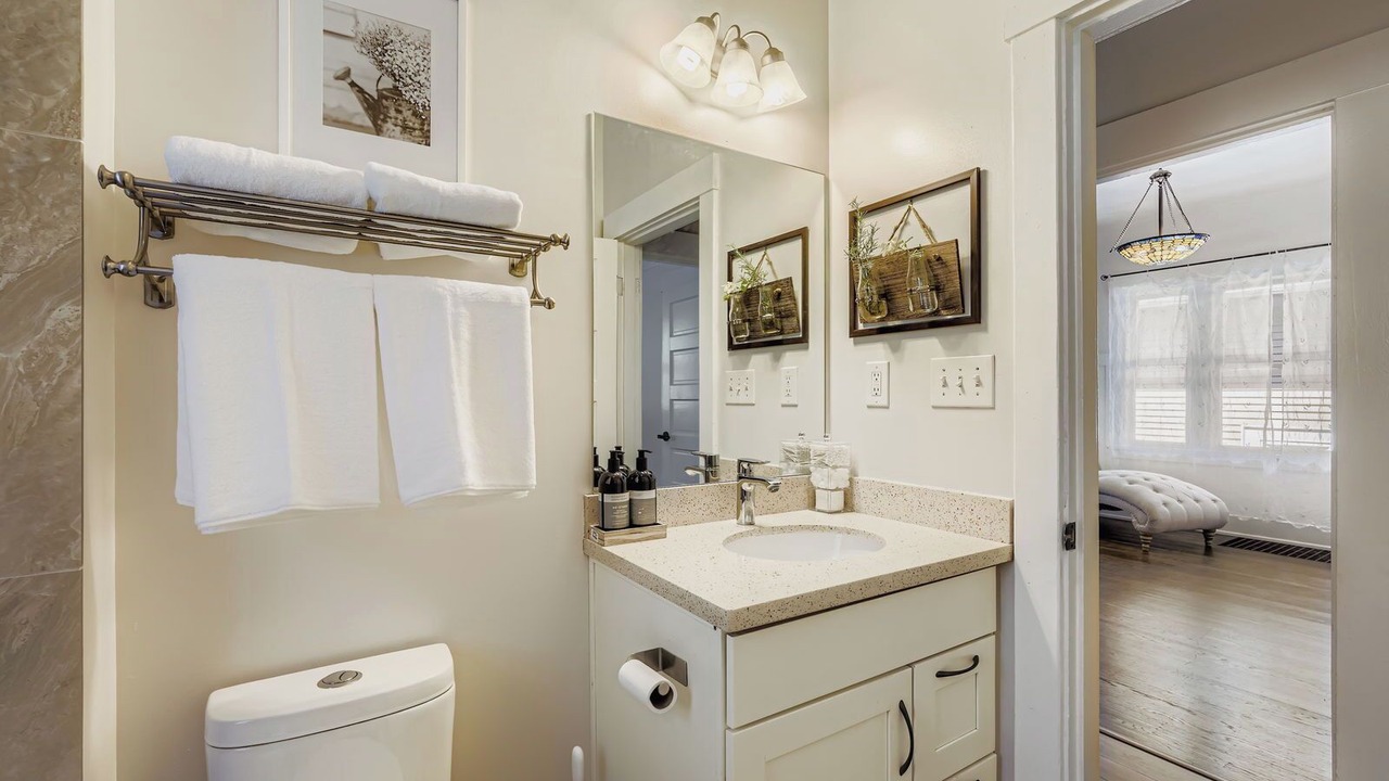 Photo of Bathroom in University District