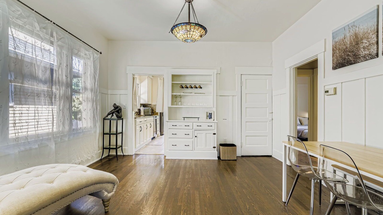 Photo of Bedroom in University District