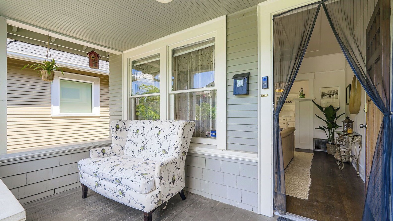 Photo of Patio Balcony in University District