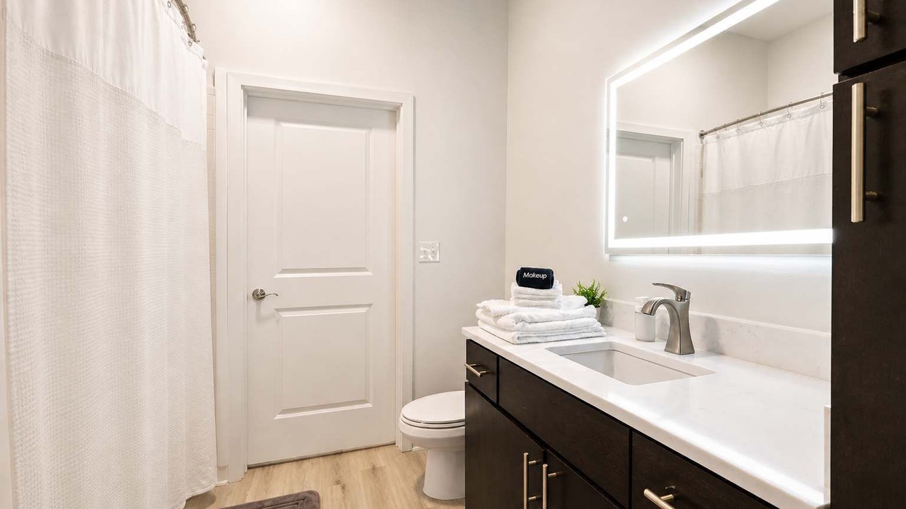 Photo of Bathroom in Cherry