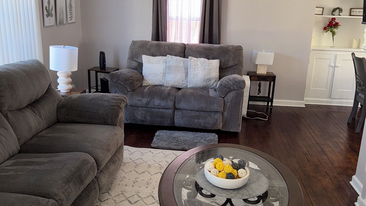 Photo of Livingroom in Cleveland Heights