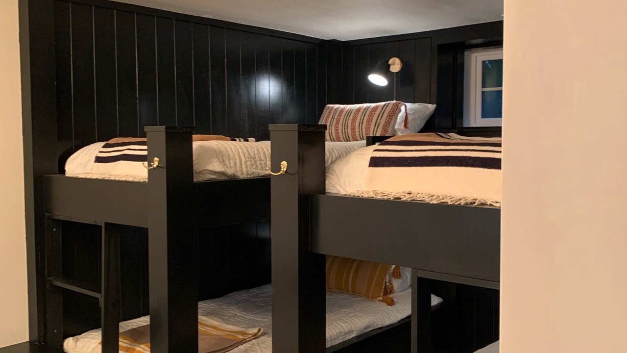 Photo of Bedroom in State College