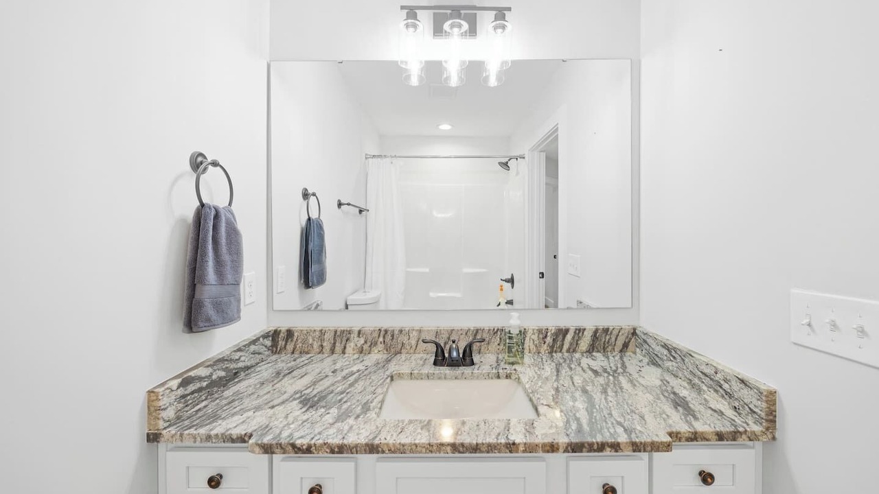 Photo of Bathroom in Drayton