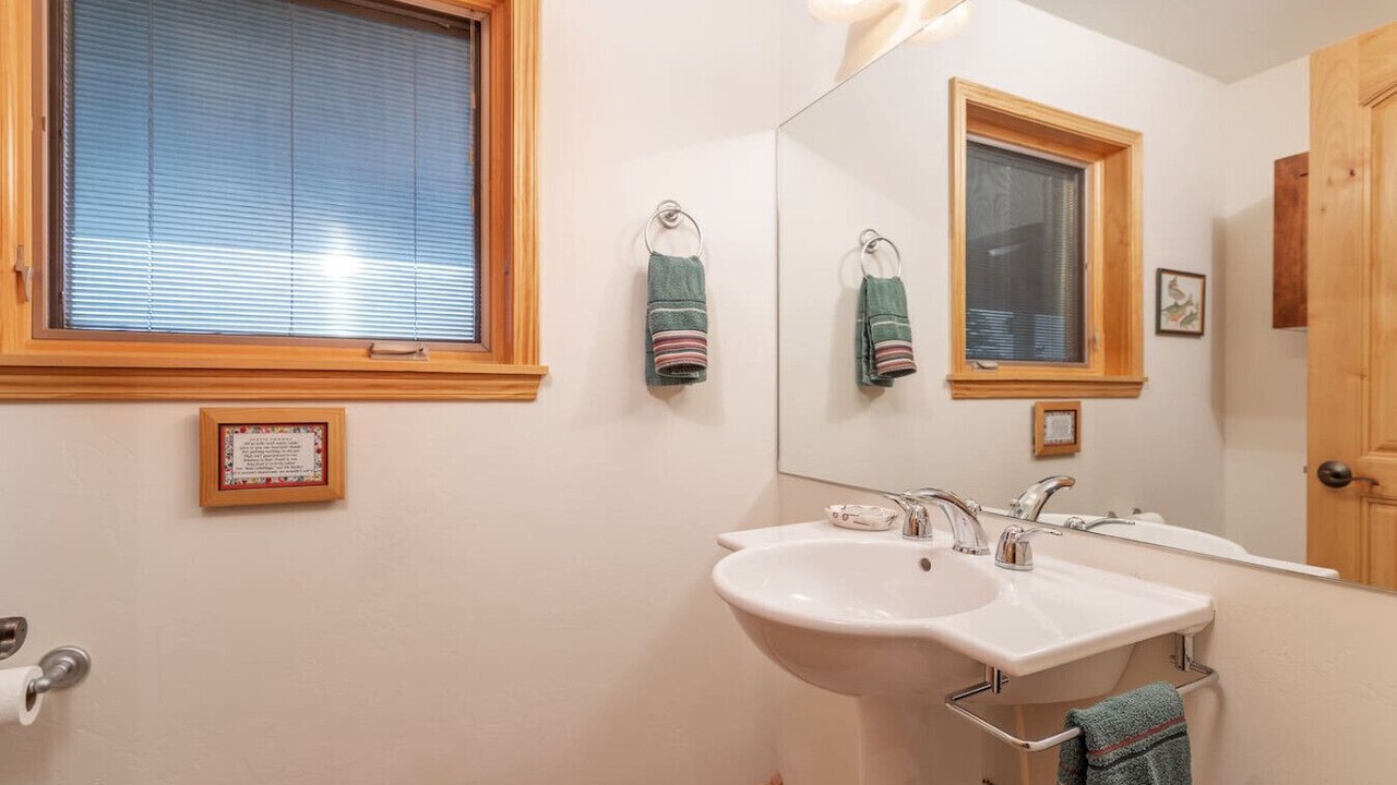 Photo of Bathroom in Felt
