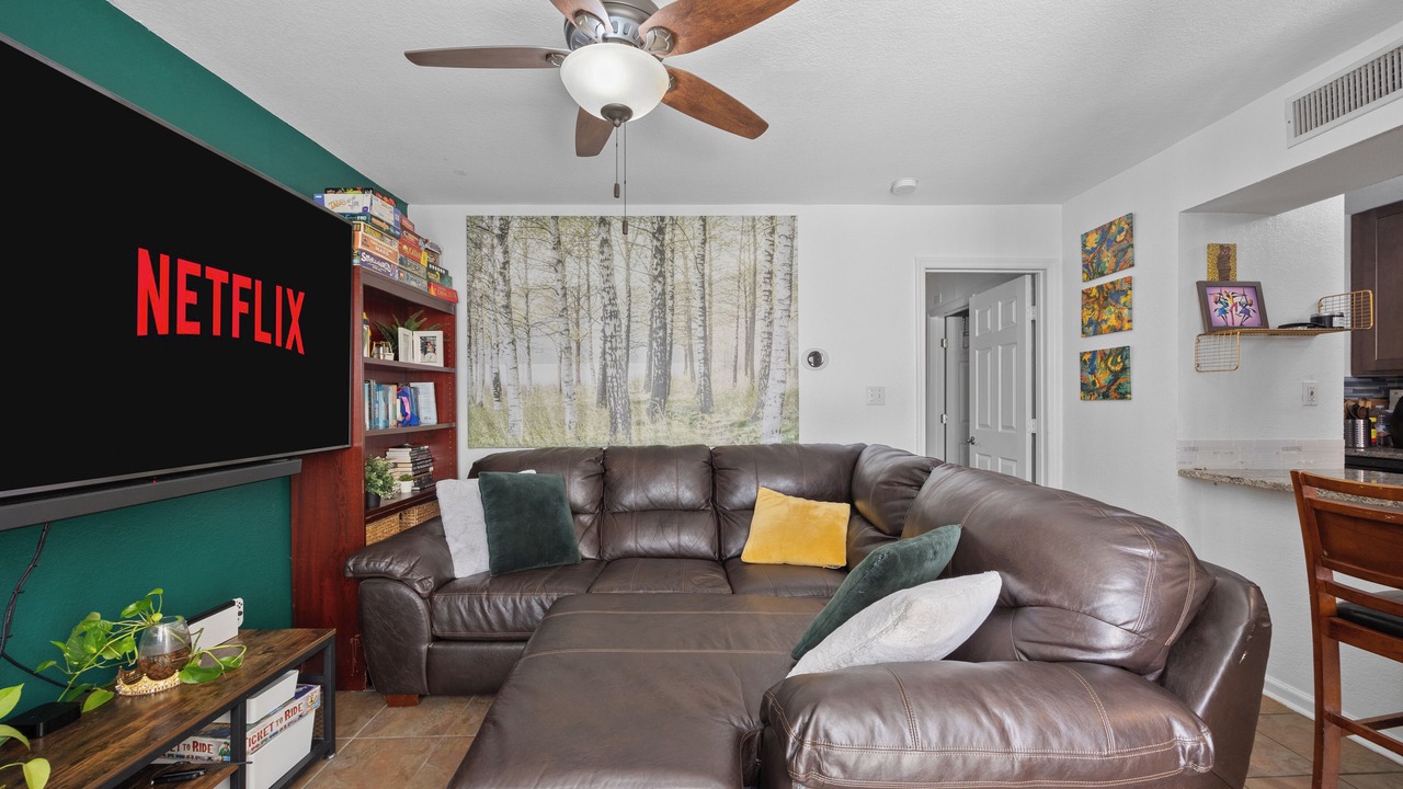 Photo of Livingroom in Lake Cherokee