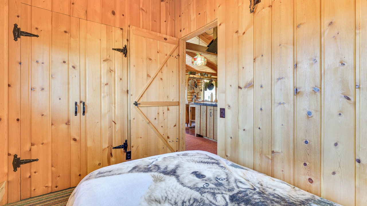 Photo of Bedroom in Wisdom