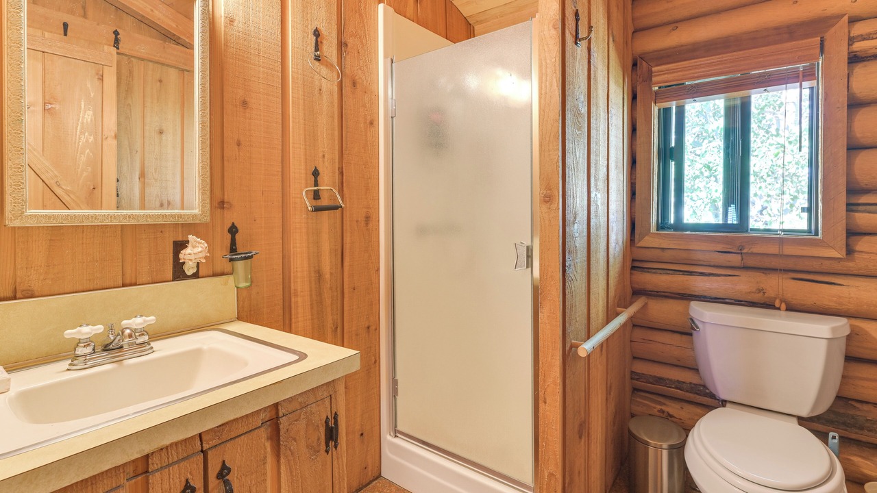 Photo of Bathroom in Wisdom