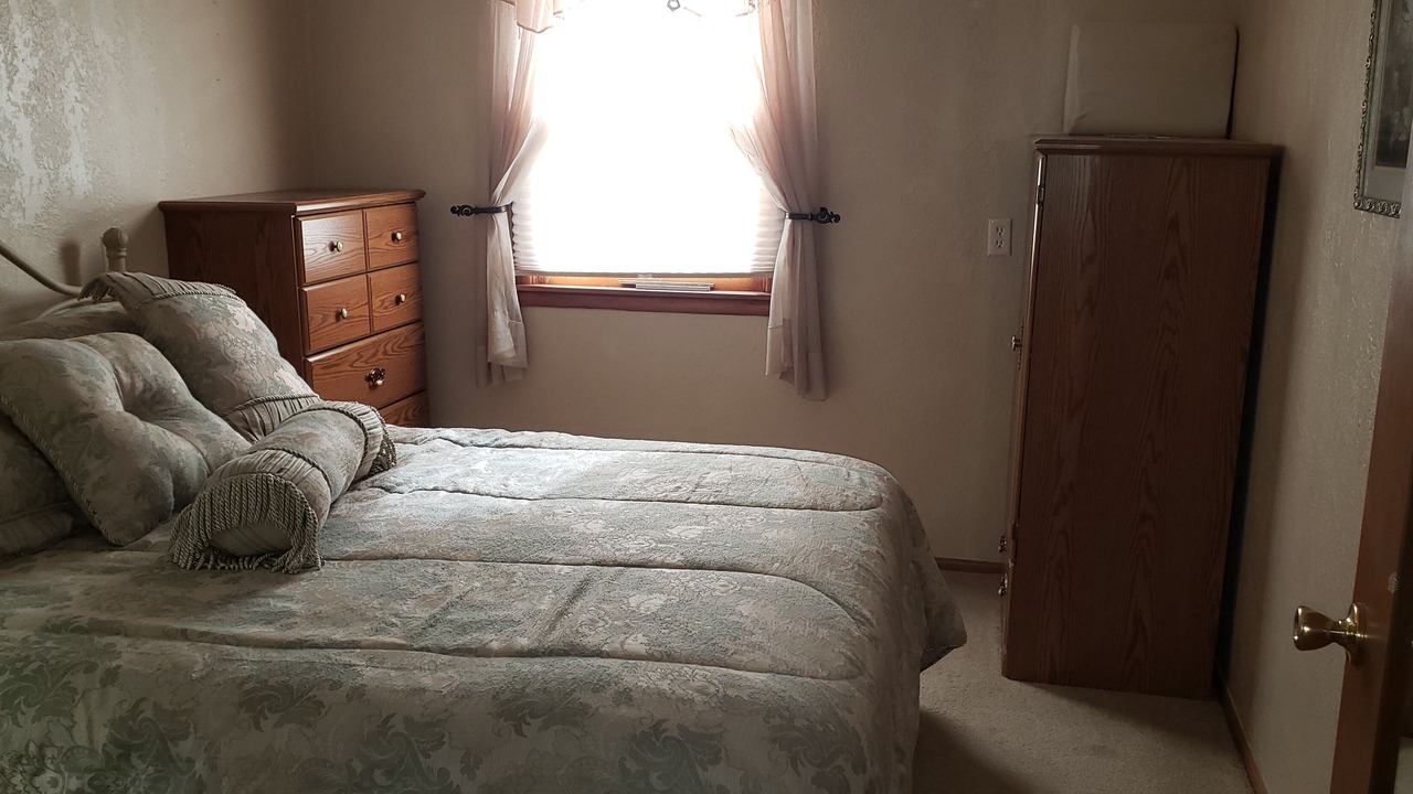 Photo of Bedroom in Esmond
