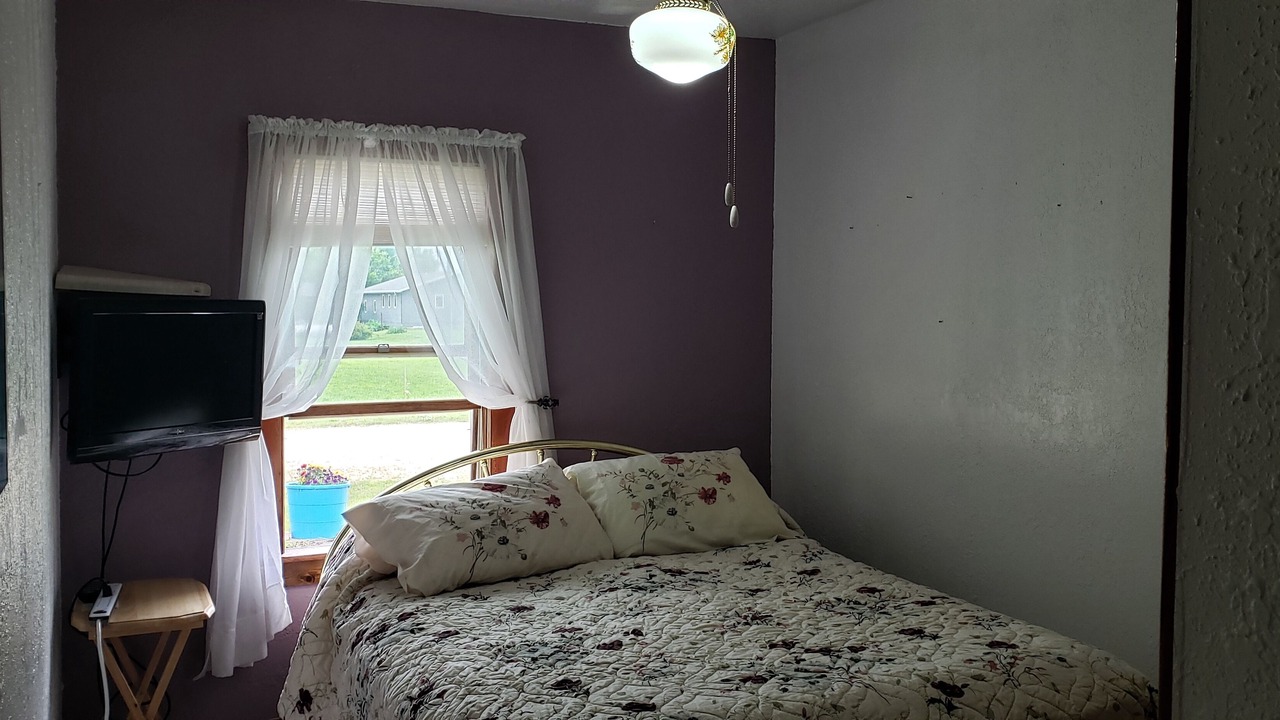 Photo of Bedroom in Esmond