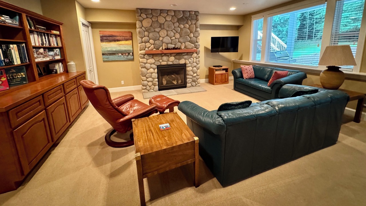 Photo of Livingroom in North Creek