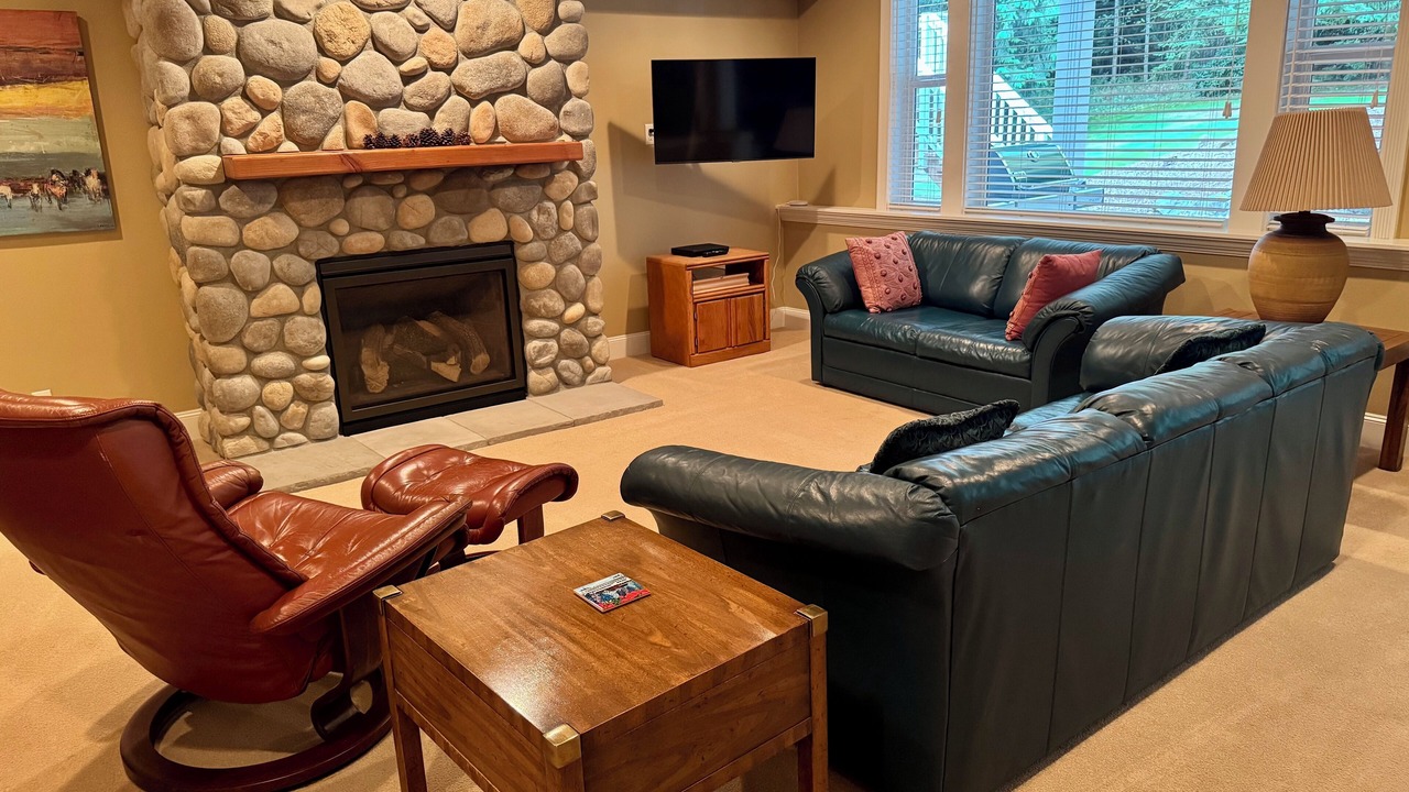 Photo of Livingroom in North Creek