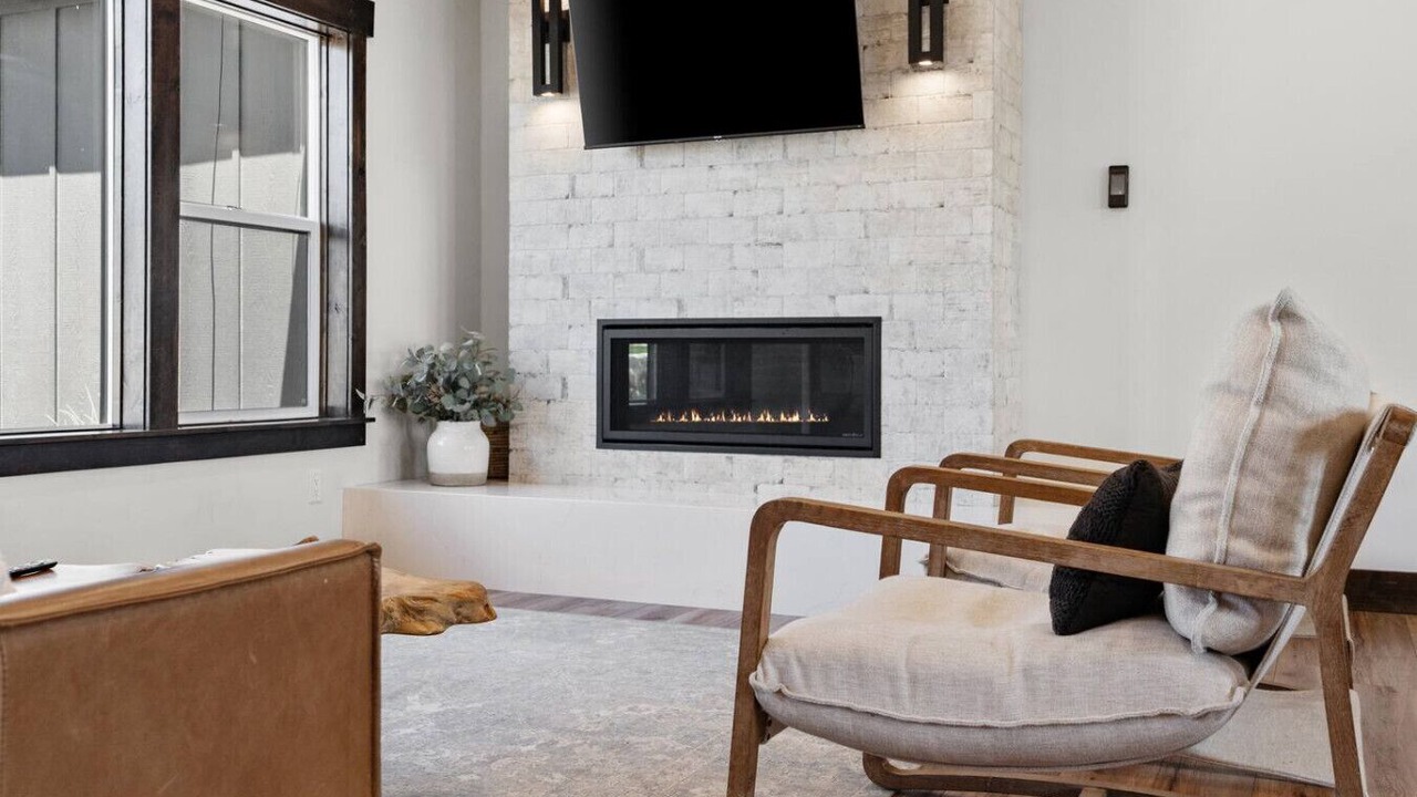 Photo of Livingroom in St. Charles