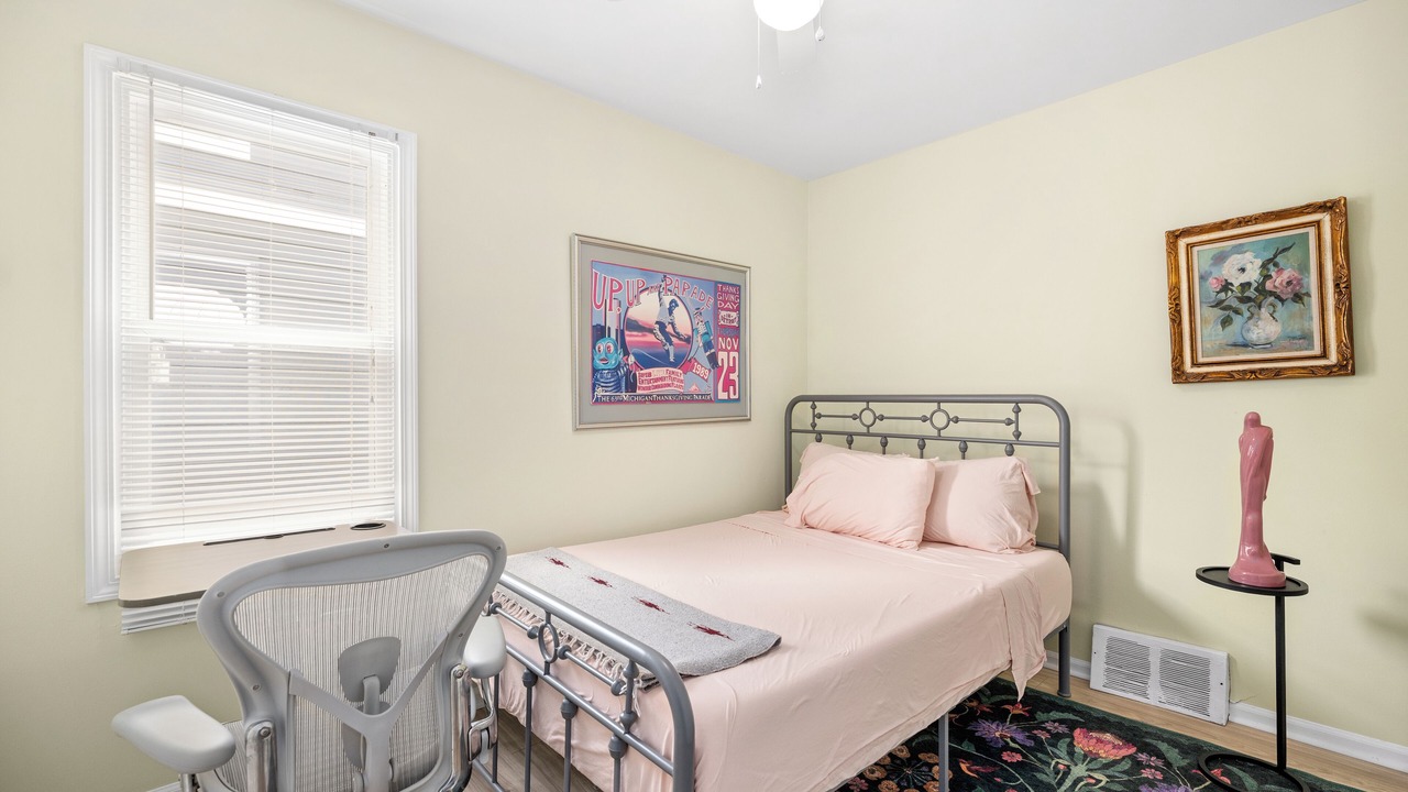 Photo of Bedroom in Royal Oak