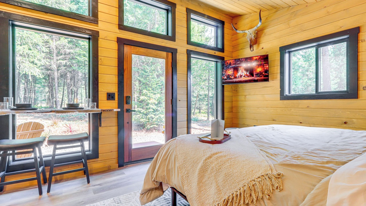Photo of Bedroom in Athol