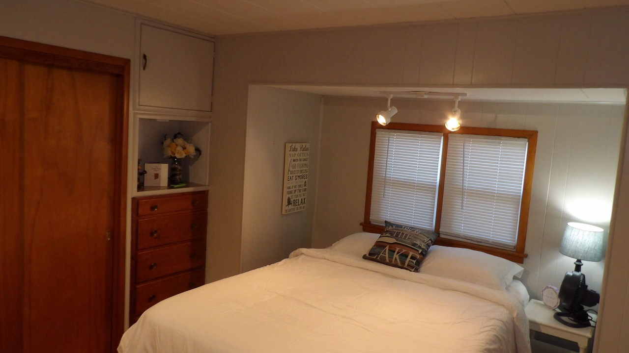 Photo of Bedroom in North Webster