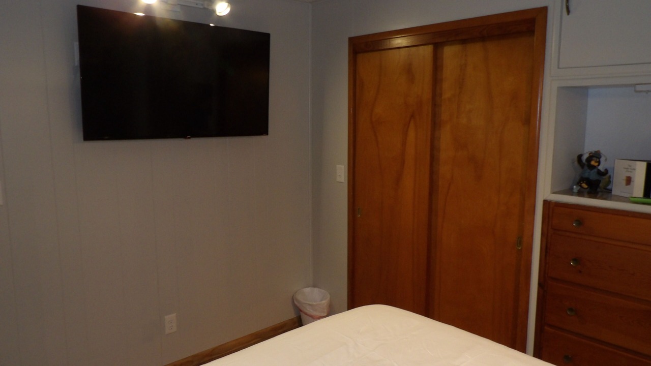 Photo of Bedroom in North Webster