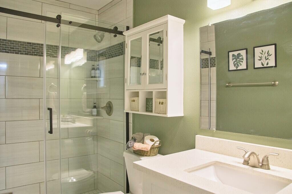Photo of Bathroom in Fashion Square