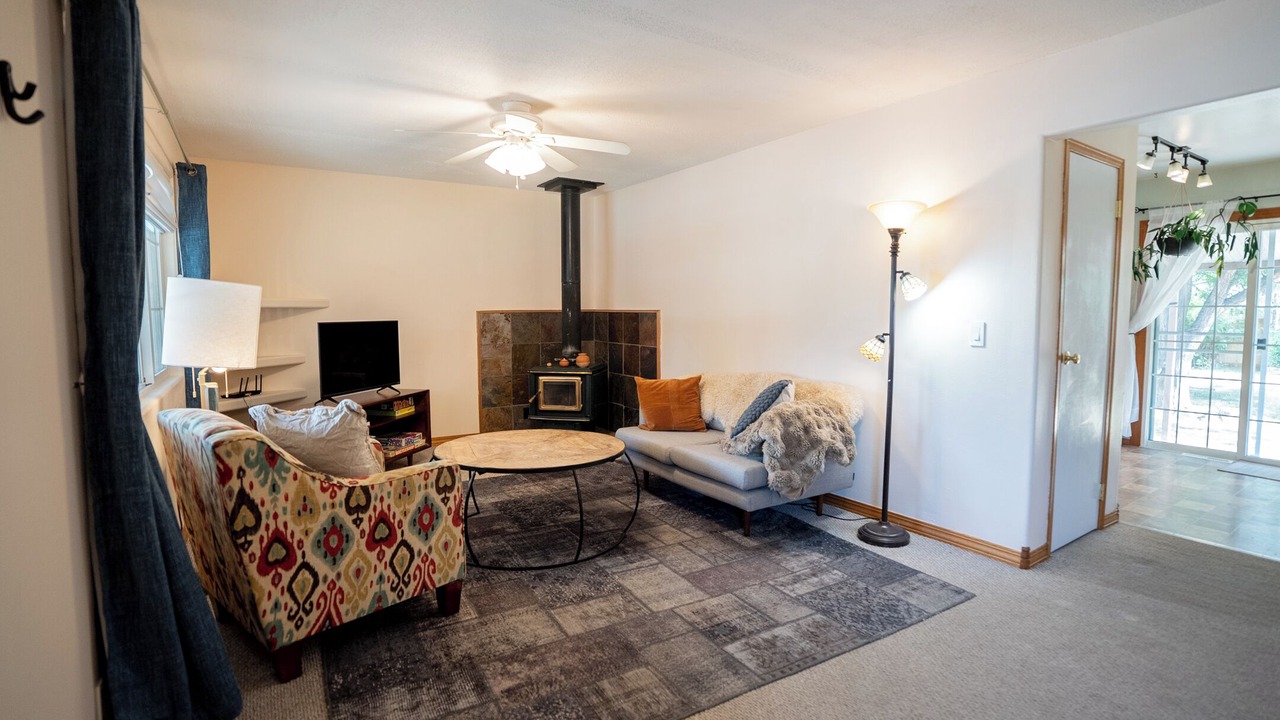 Photo of Livingroom in Lander