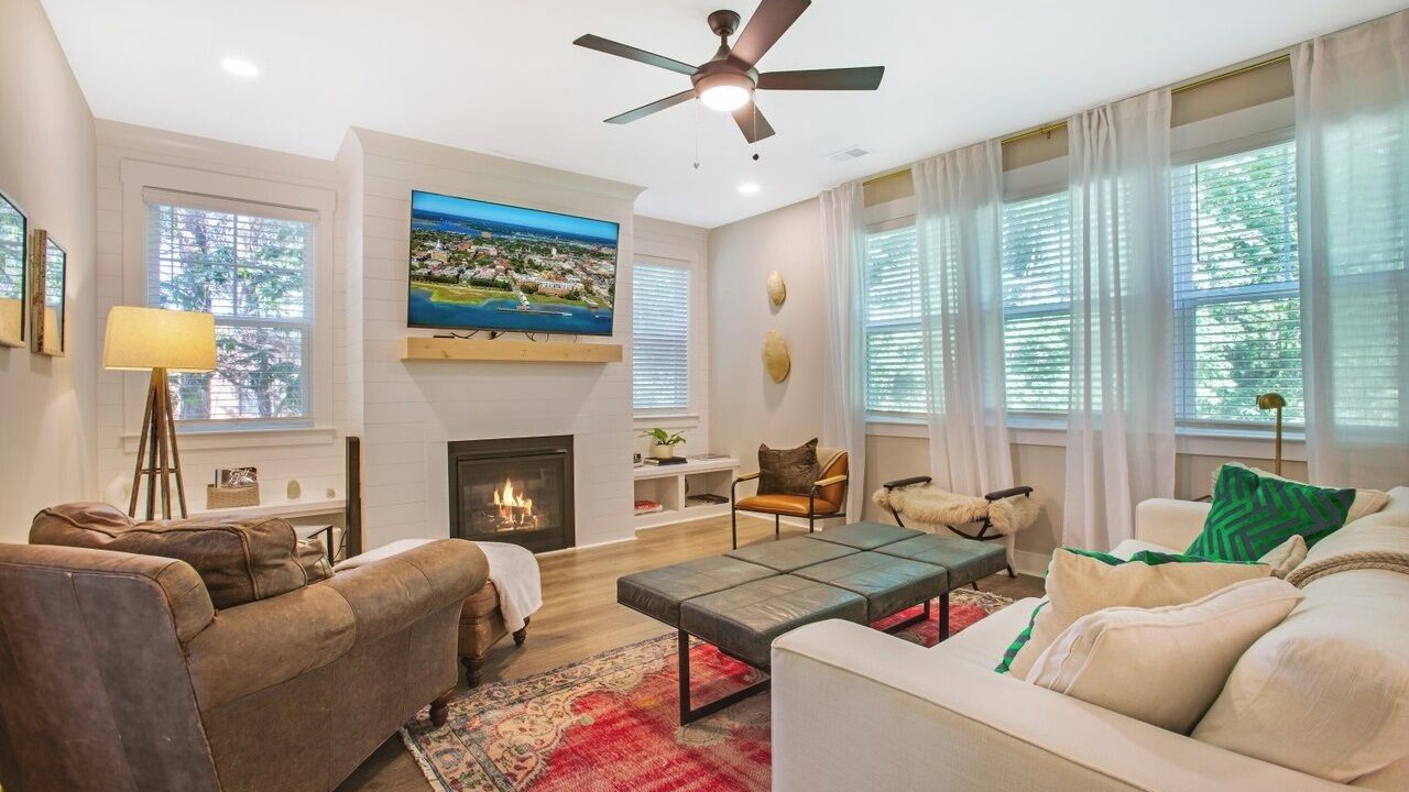 Photo of Livingroom in Mount Pleasant
