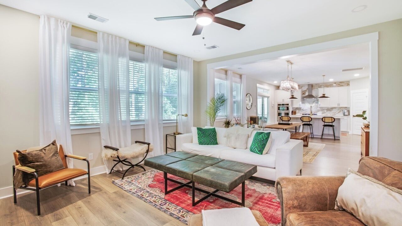 Photo of Livingroom in Mount Pleasant