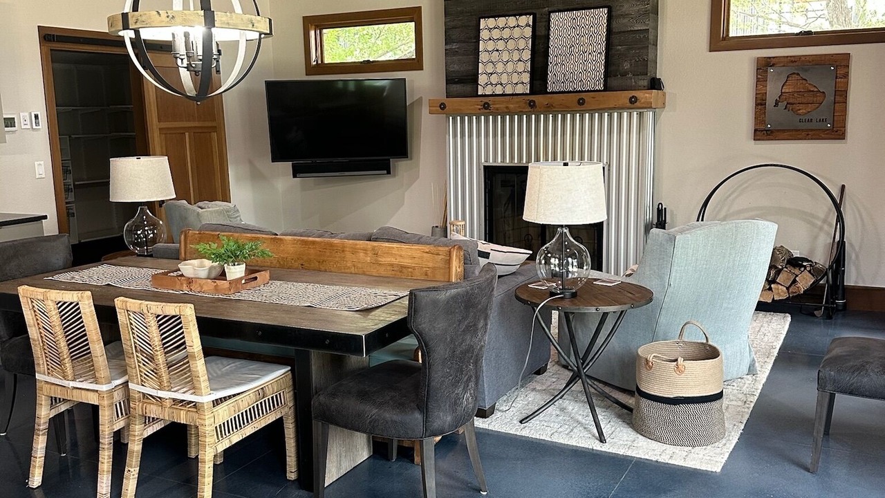 Photo of Bedroom in Lake City
