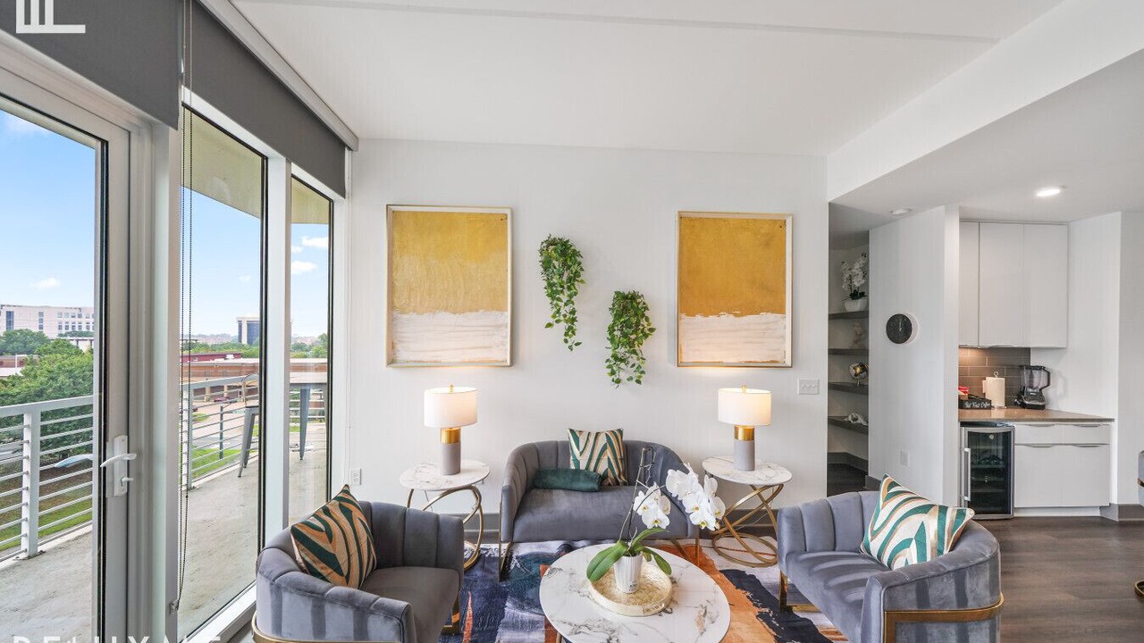 Photo of Livingroom in Second Ward