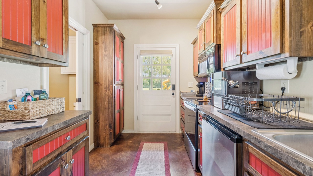 Photo of Kitchen in Okmulgee County