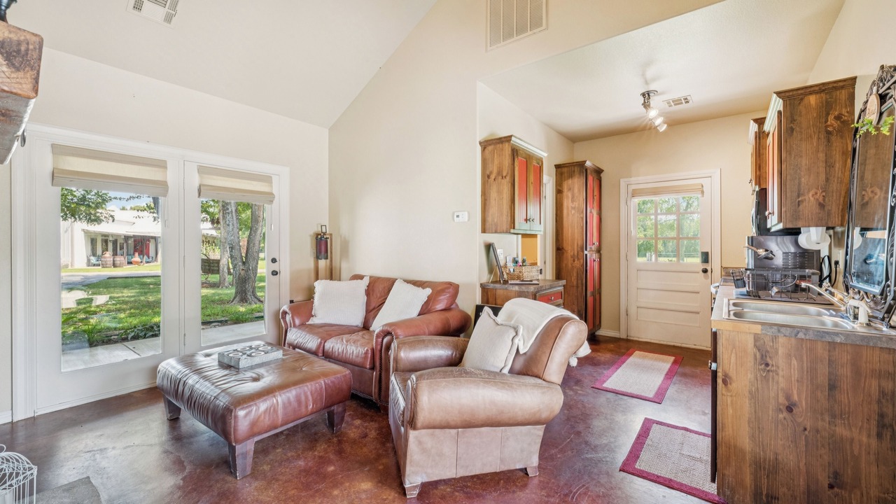 Photo of Livingroom in Okmulgee County