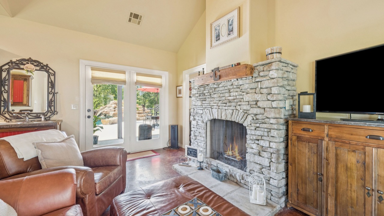 Photo of Livingroom in Okmulgee County