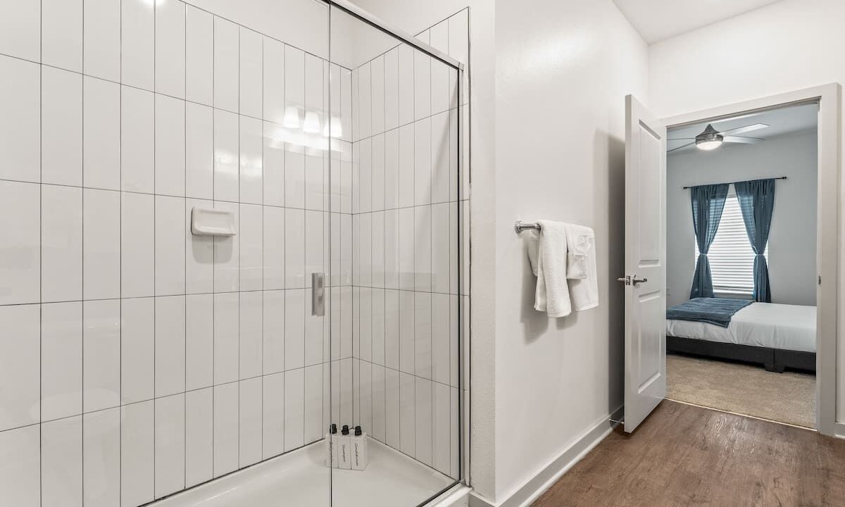 Photo of Bathroom in Bay Lake