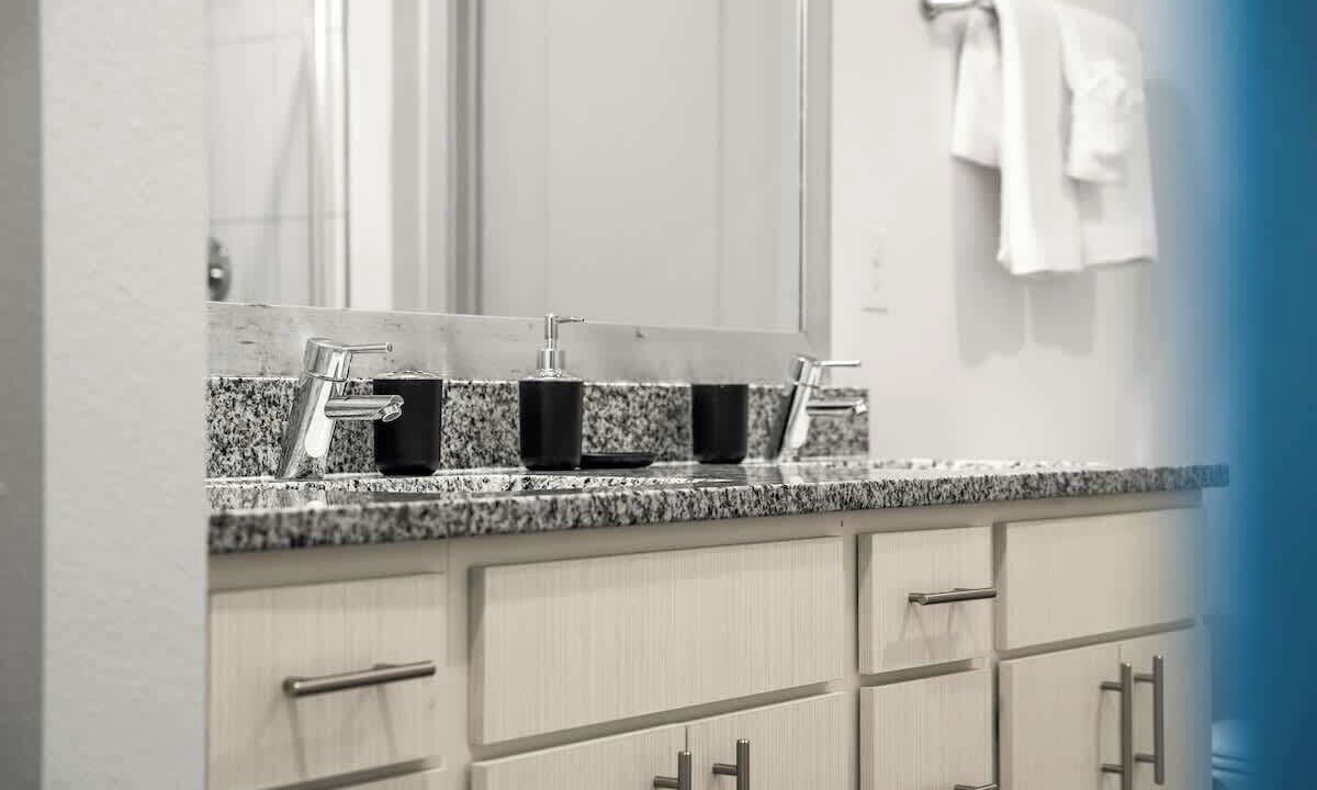 Photo of Bathroom in Bay Lake